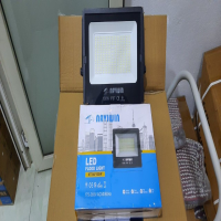 NAVIWIN ĐÈN PHA LED 100W 109 TRẮNG ẤM